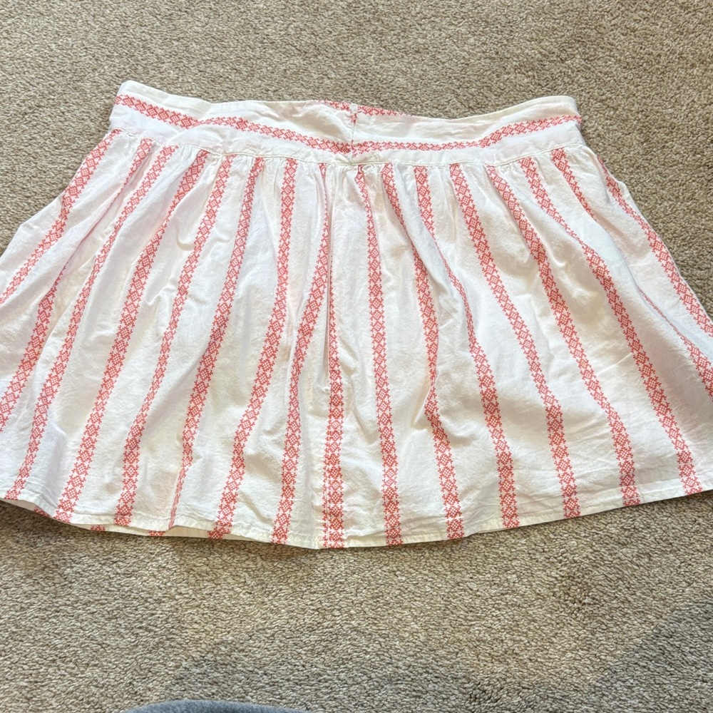 Old Navy White and Red Striped Skirt